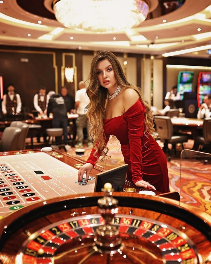 Antarmuka permainan Fa Cai Shen Deluxe di menang333 dengan lima gulungan dan simbol emas